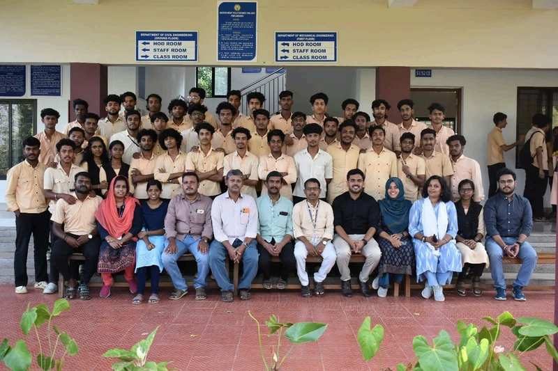 Project Kaushal: college batch group photo